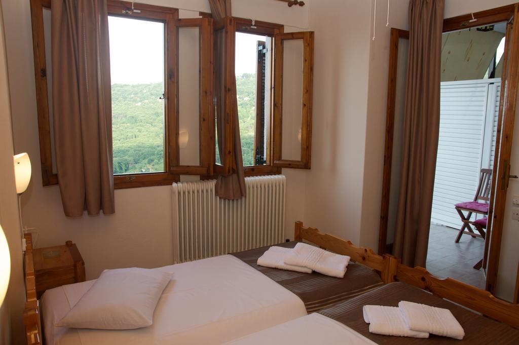 Stavroula Rooms Makrirrákhi エクステリア 写真